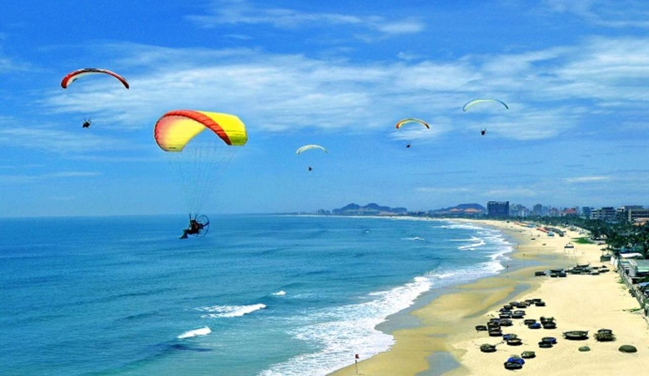 Domi Danang Beach Hotel Bagian luar foto
