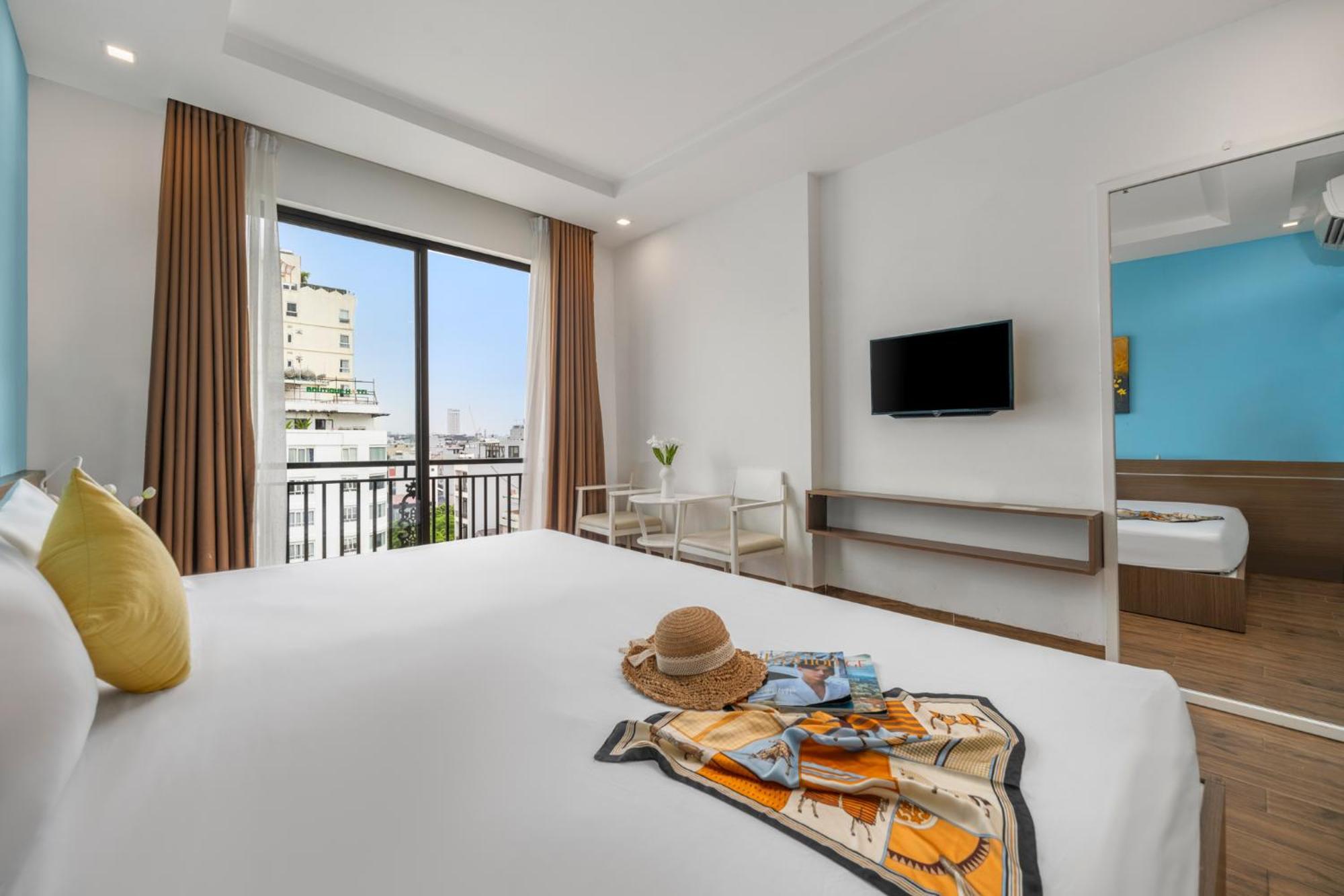 Domi Danang Beach Hotel Bagian luar foto