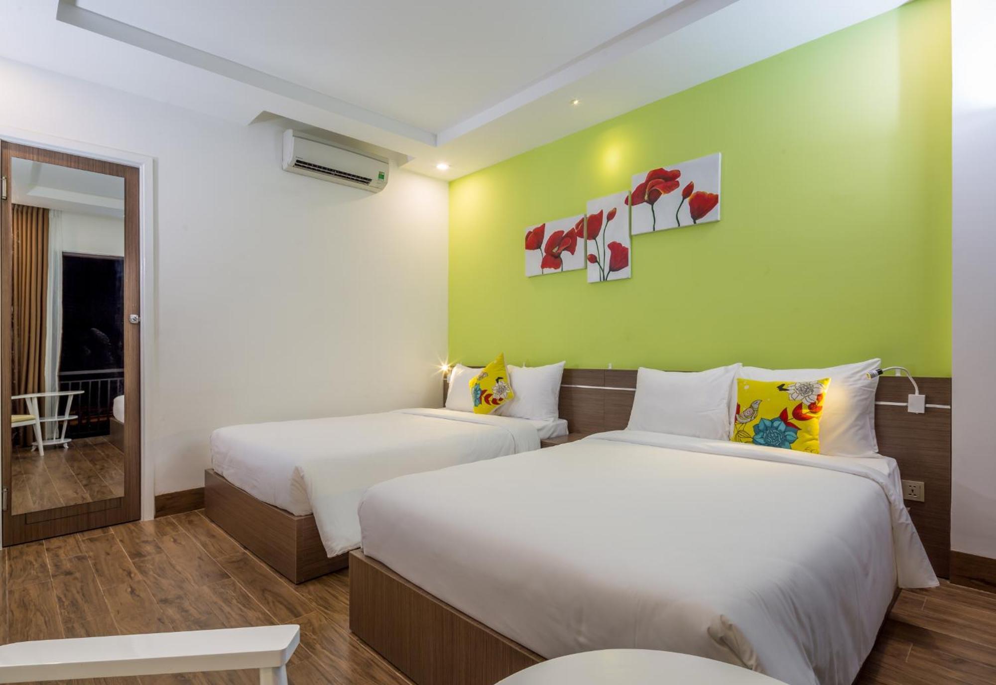 Domi Danang Beach Hotel Bagian luar foto