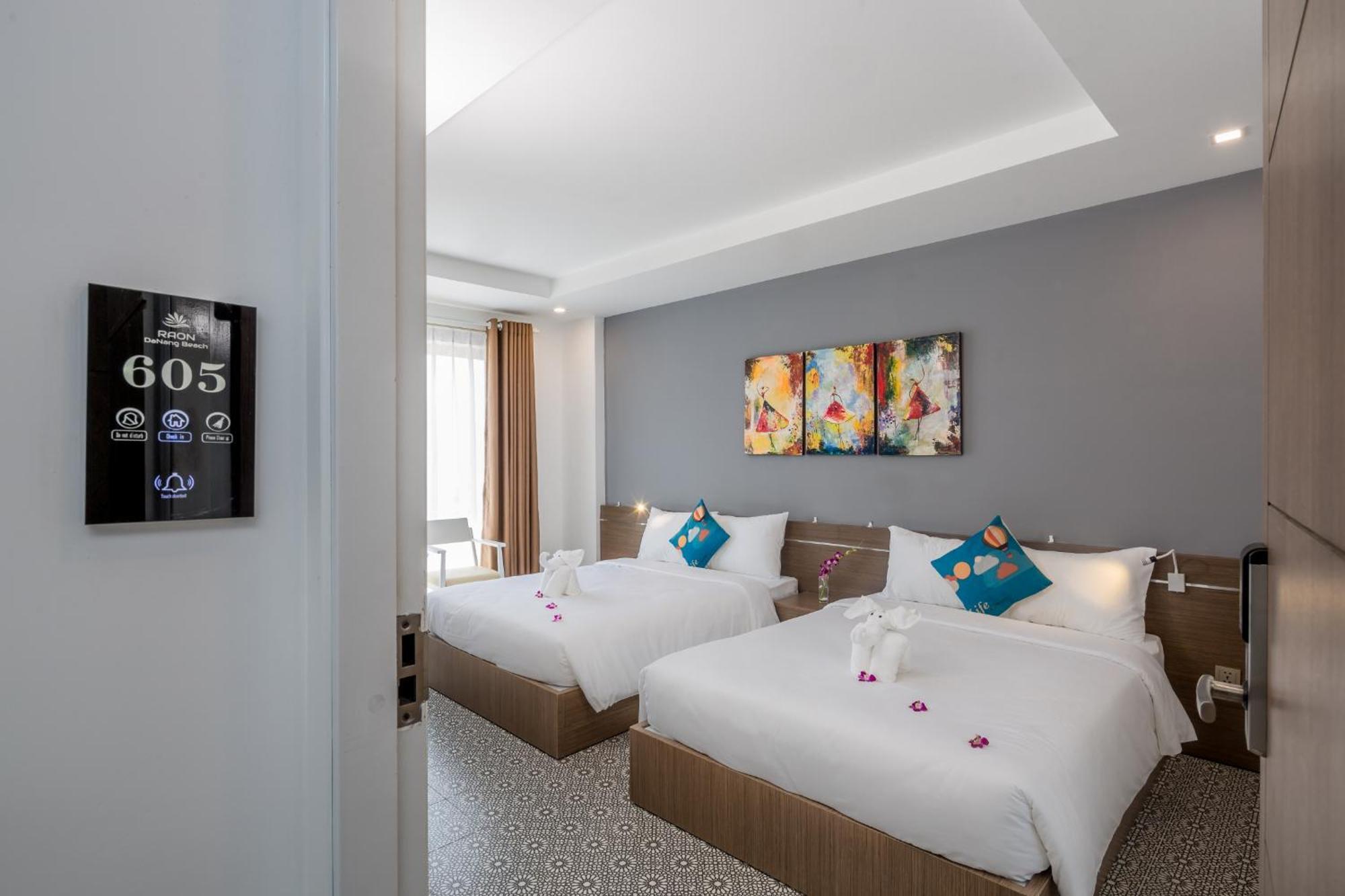 Domi Danang Beach Hotel Bagian luar foto